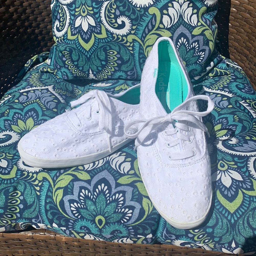 New Keds Champion white eyelet/floral.Sz 8 1/2
